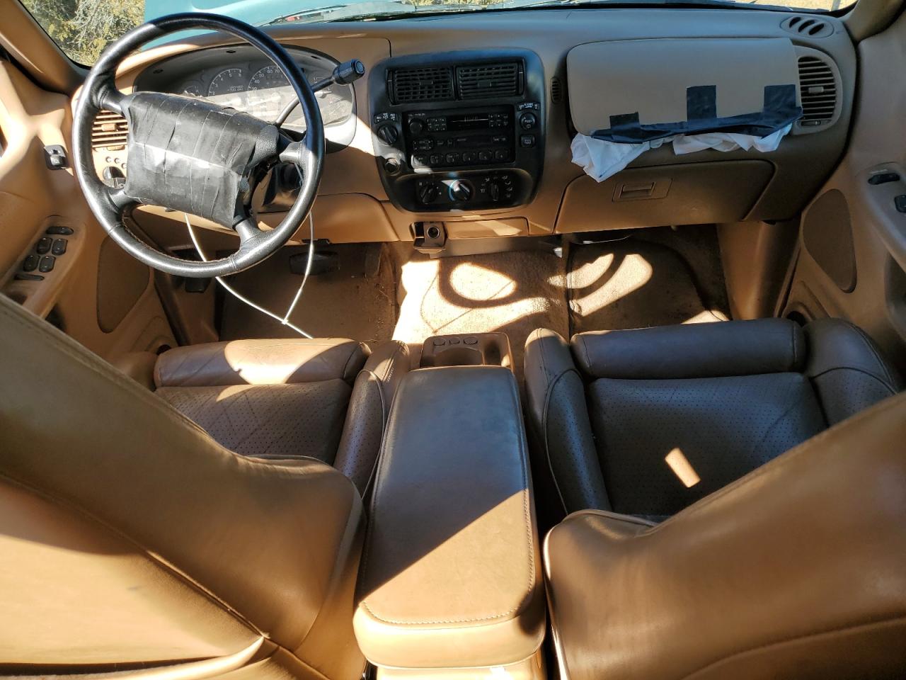 1996 Ford Explorer VIN: 1FMDU34X4TZA70403 Lot: 76780834