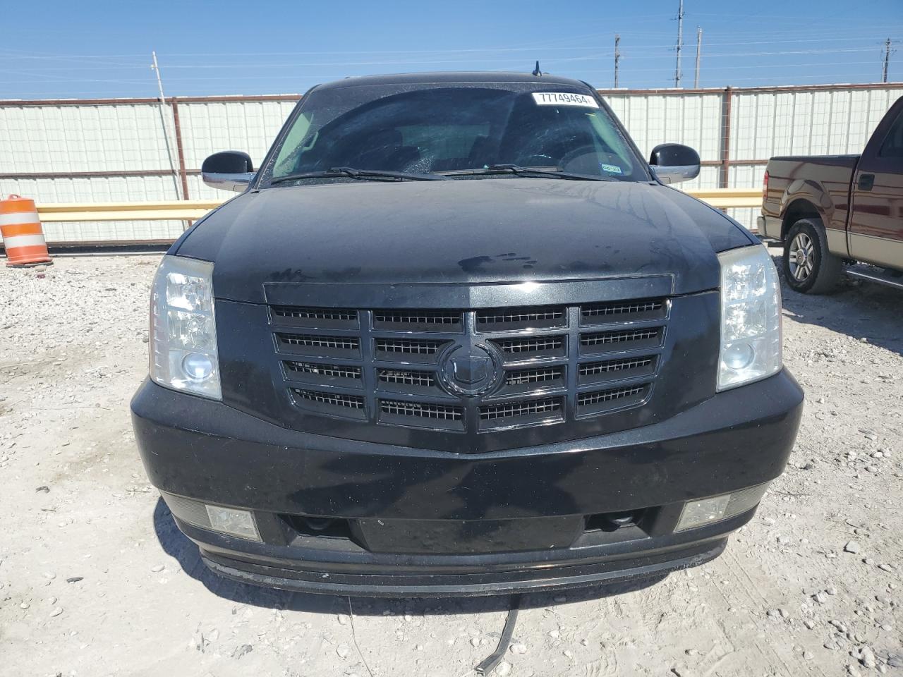 2010 Cadillac Escalade - Image 5