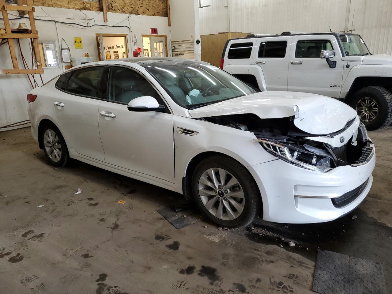 2016 Kia Optima - Image 4
