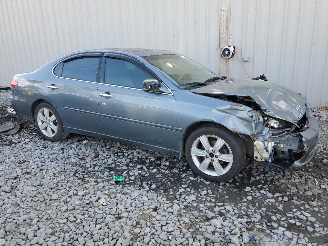 2005 Lexus ES - Image 4