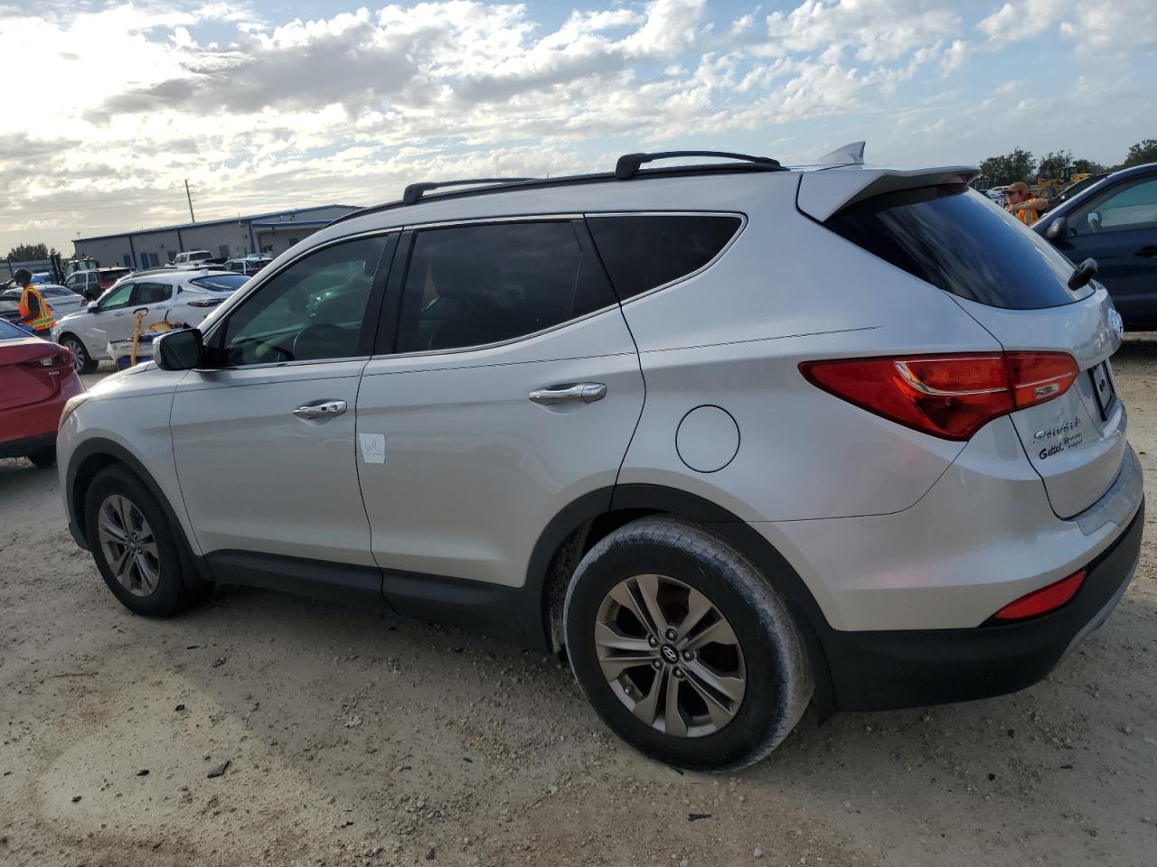 5XYZU3LB8FG293157 2015 HYUNDAI SANTA FE - Image 2