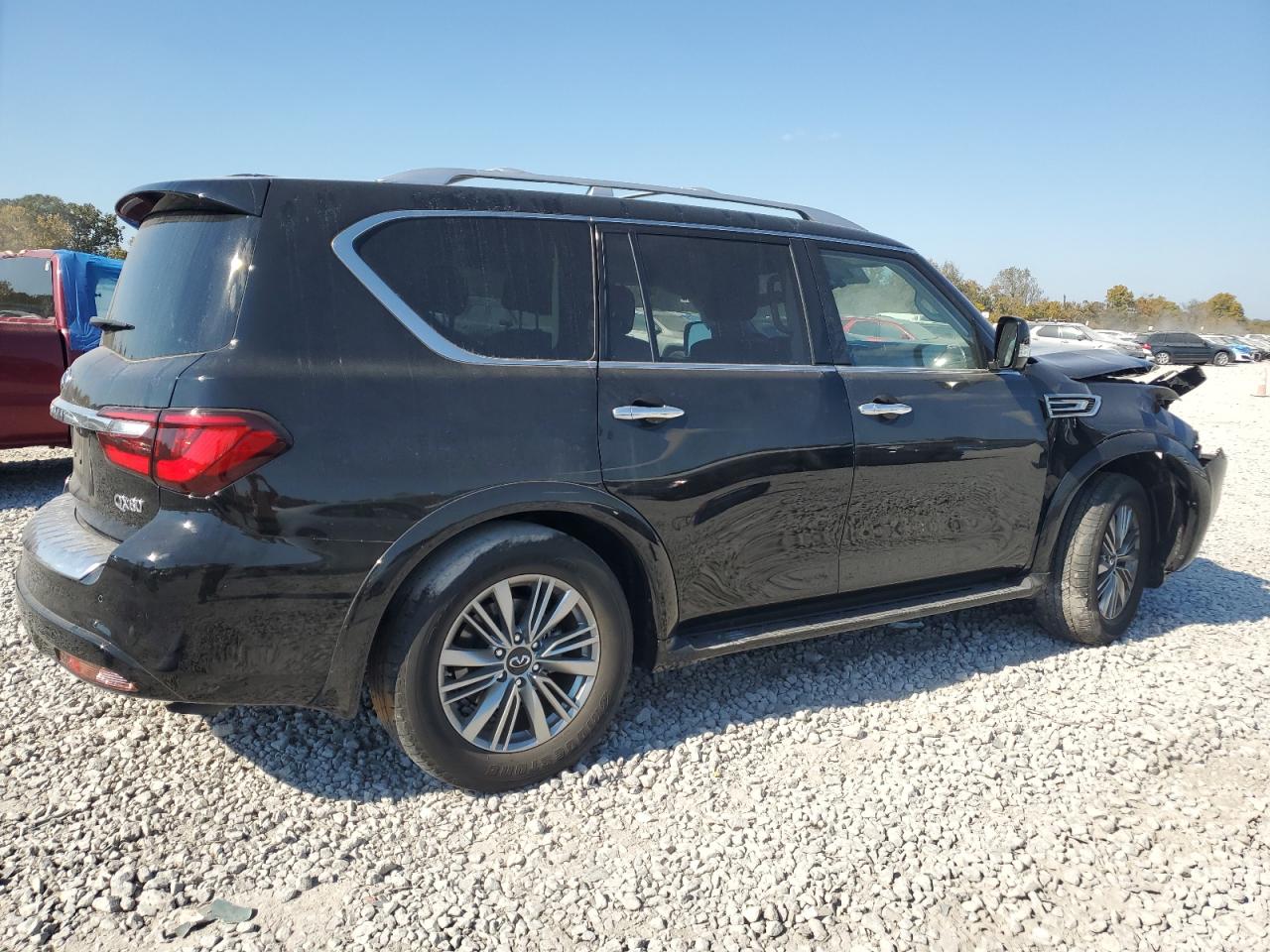 2021 Infiniti QX80 - Image 3