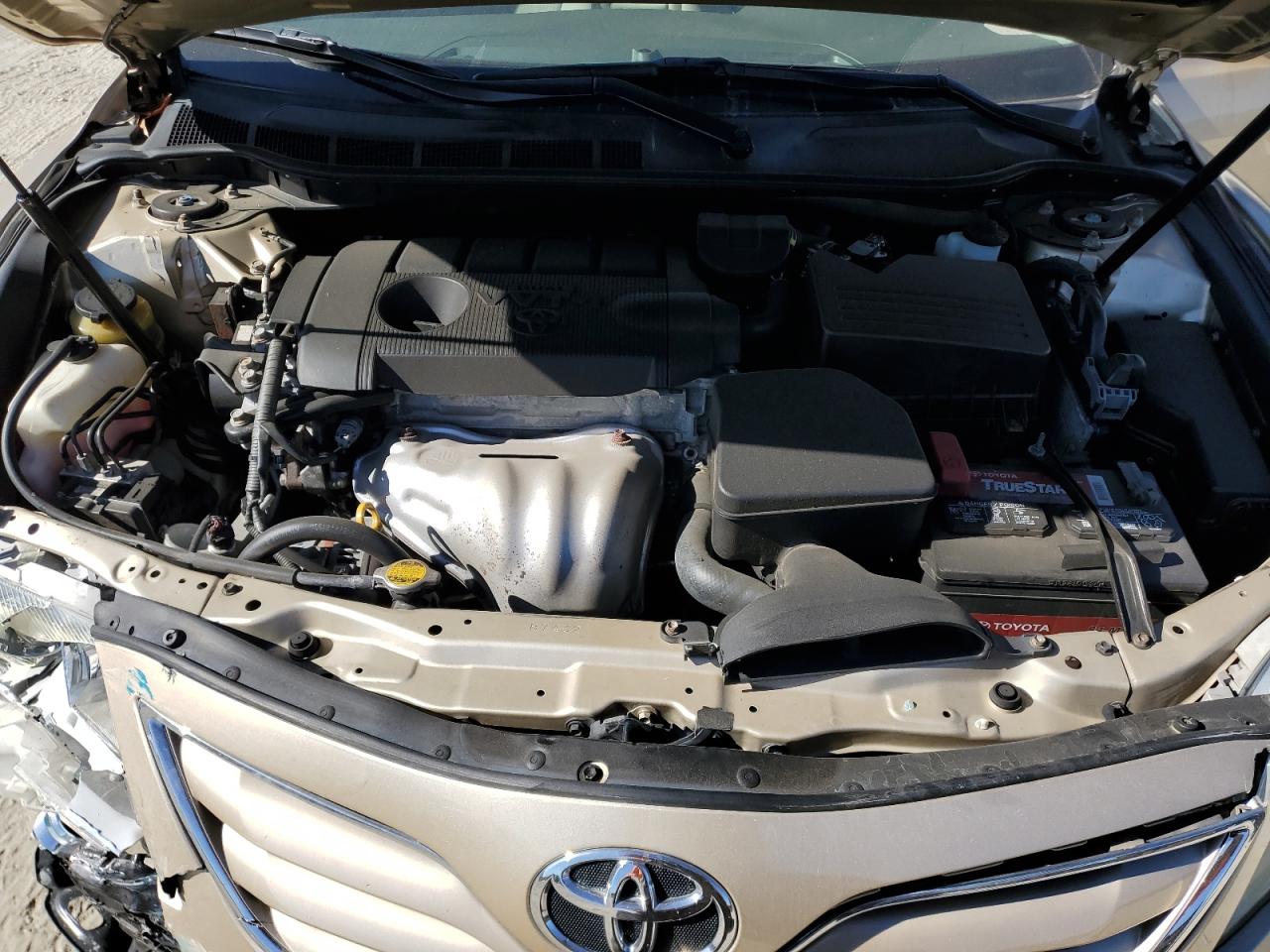 2011 Toyota Camry - Image 11