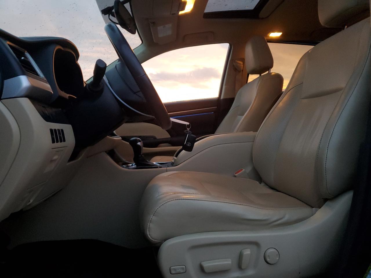2016 Toyota Highlander - Image 6