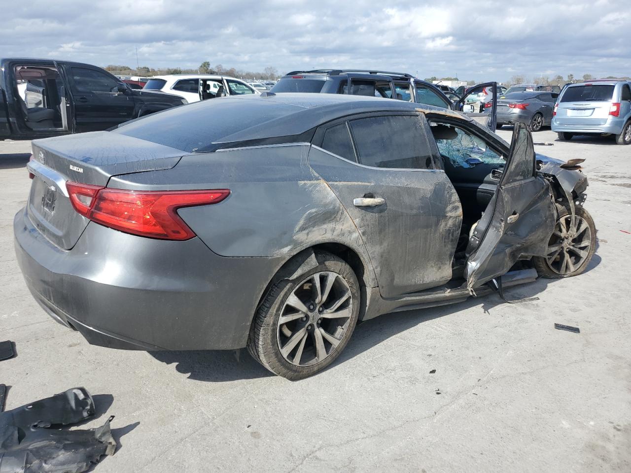 2017 Nissan Maxima - Image 3