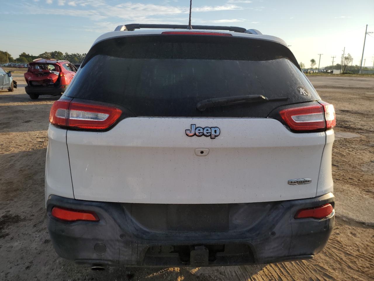 1C4PJLLB7JD590539 2018 Jeep Cherokee Latitude Plus