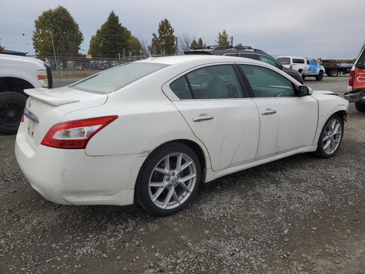 2009 Nissan Maxima - Image 3