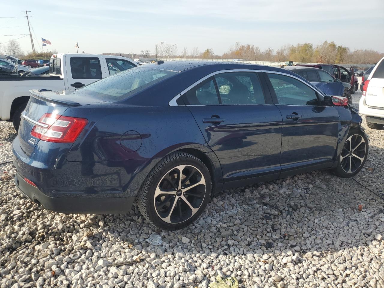 VIN 1FAHP2E84GG100716 2016 FORD TAURUS no.3