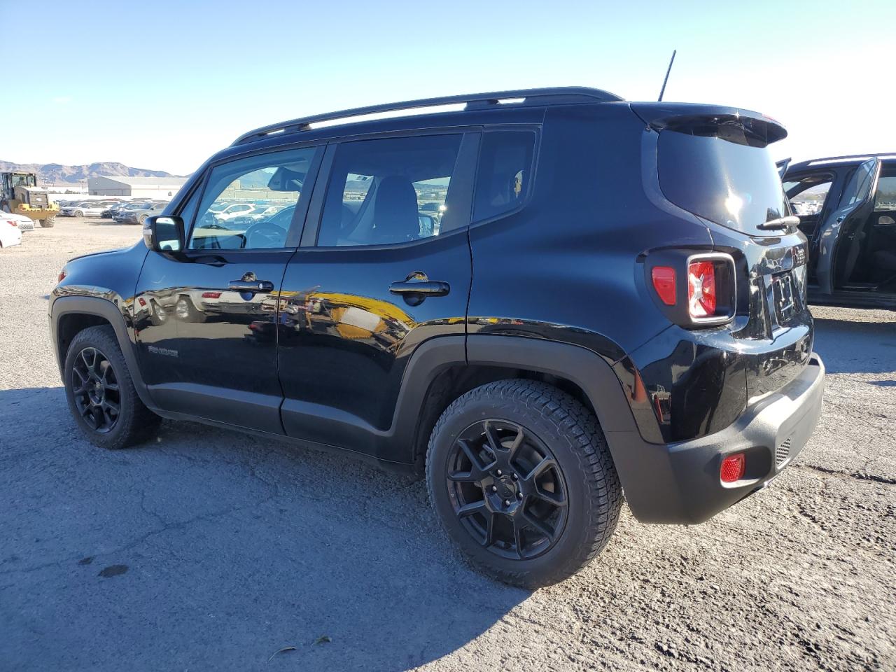 2019 Jeep Renegade - Image 2