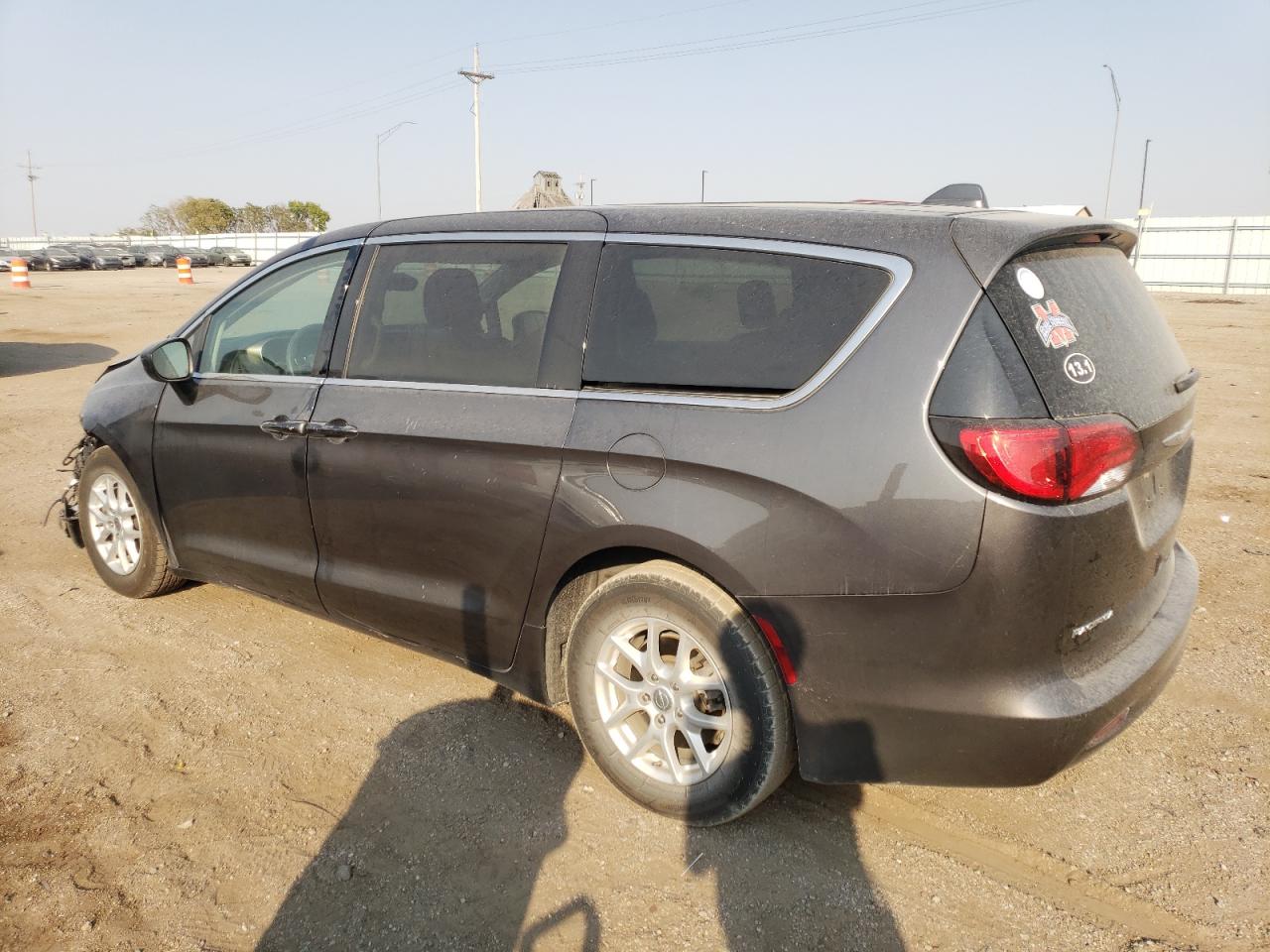 2C4RC1CG8HR628581 2017 CHRYSLER PACIFICA - Image 2