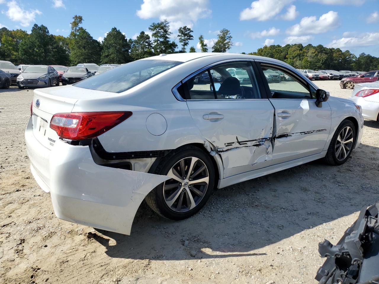 4S3BNAN66F3056156 2015 Subaru Legacy 2.5I Limited