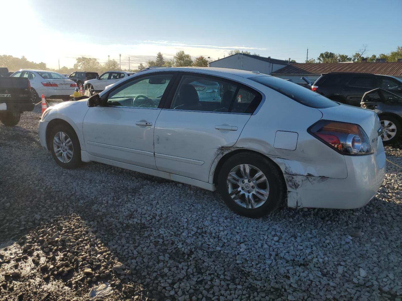 2010 Nissan Altima - Image 2