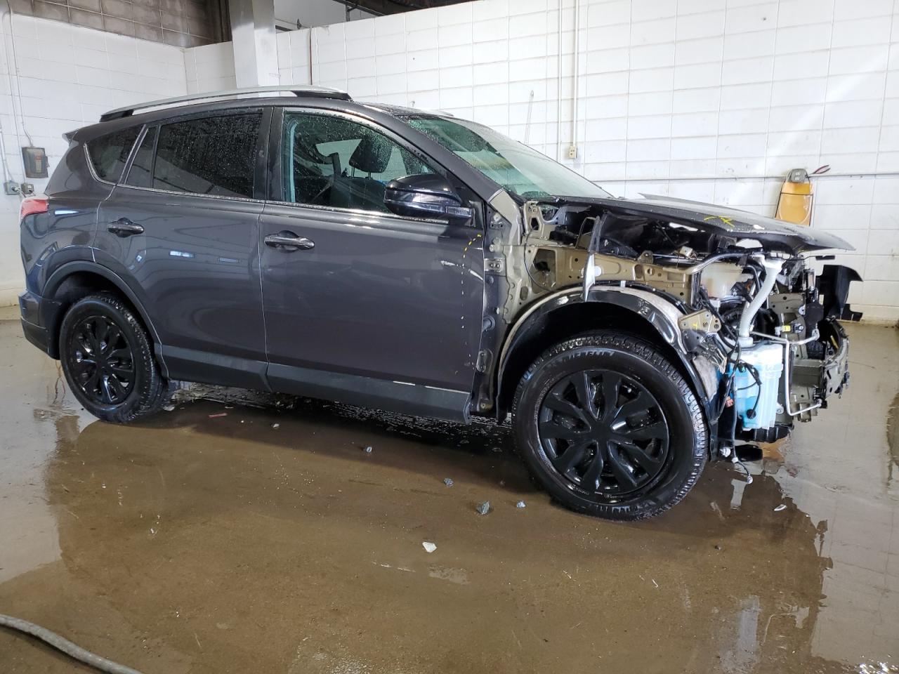 2017 Toyota RAV 4 - Image 4