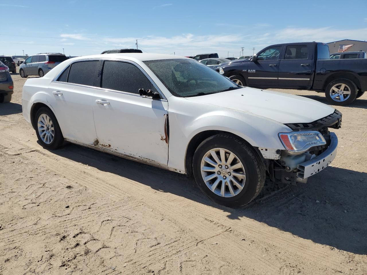 2013 Chrysler 300 - Image 4
