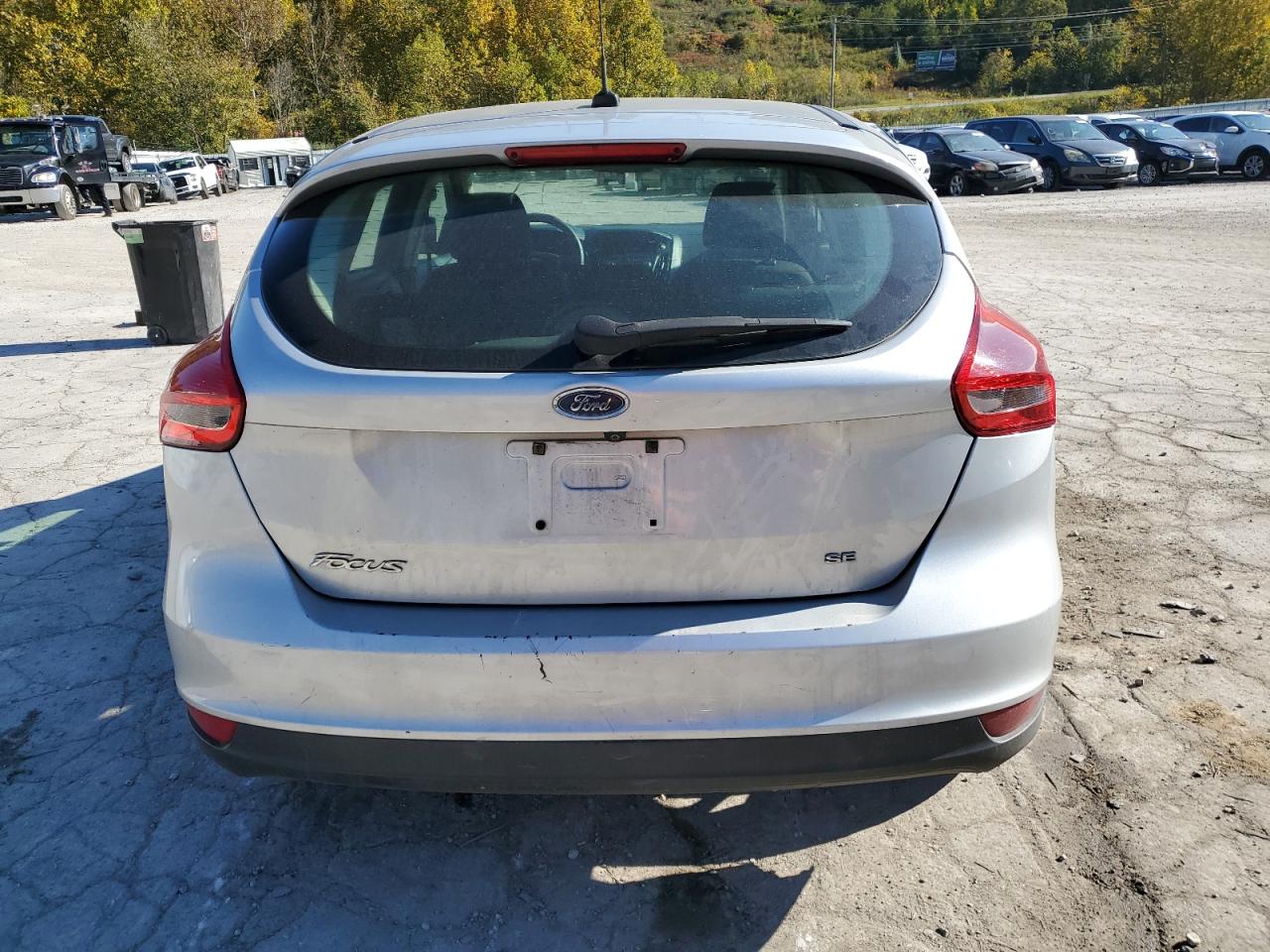 2018 Ford Focus Se VIN: 1FADP3K29JL326351 Lot: 75094054