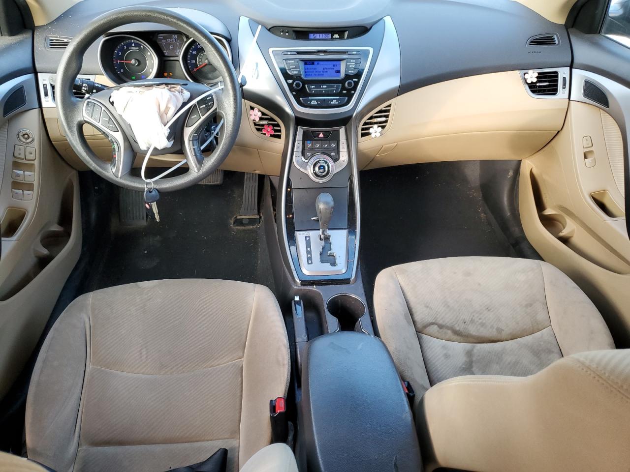2013 Hyundai Elantra - Image 8