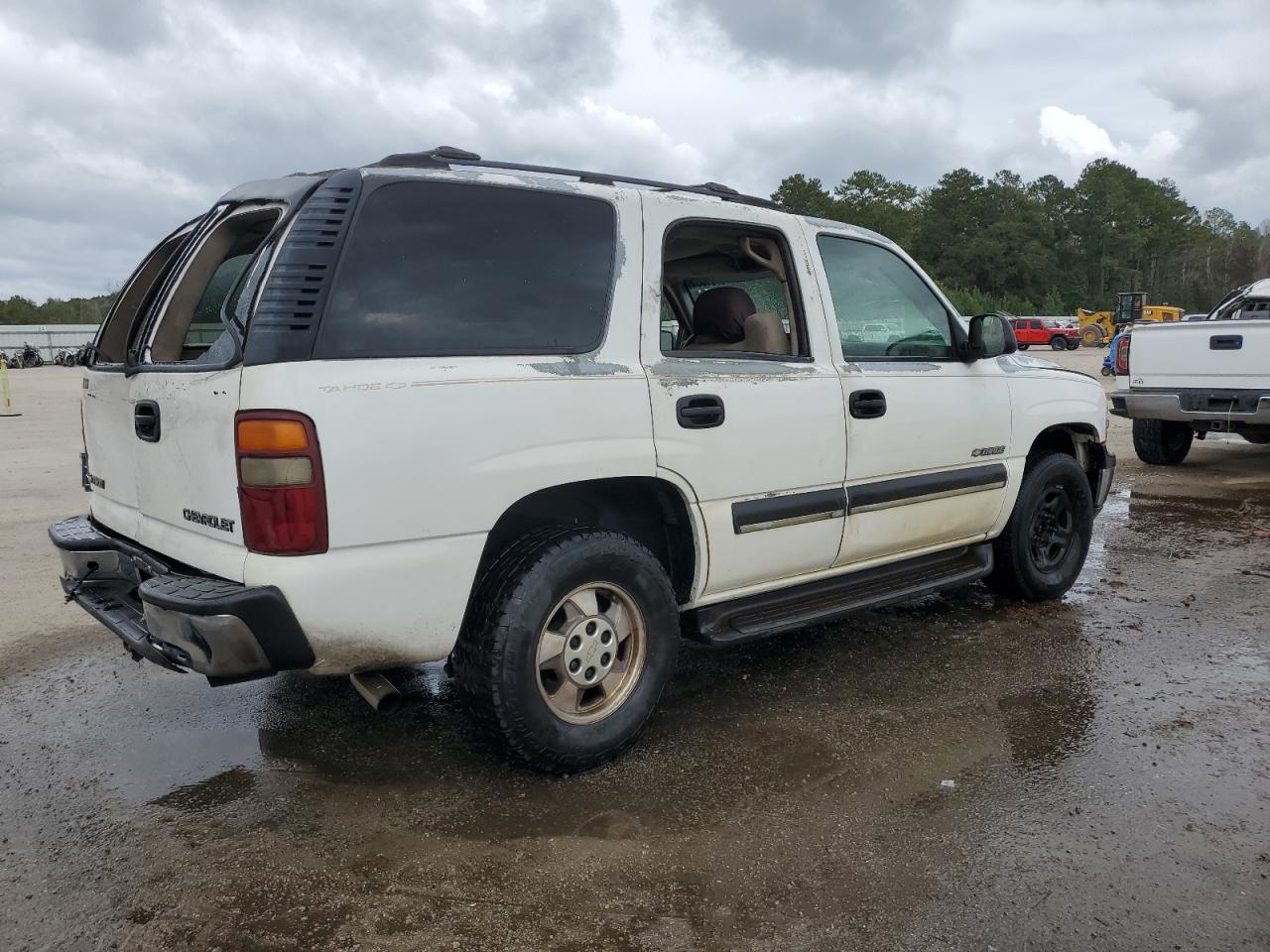 2003 Chevrolet Tahoe - Image 3