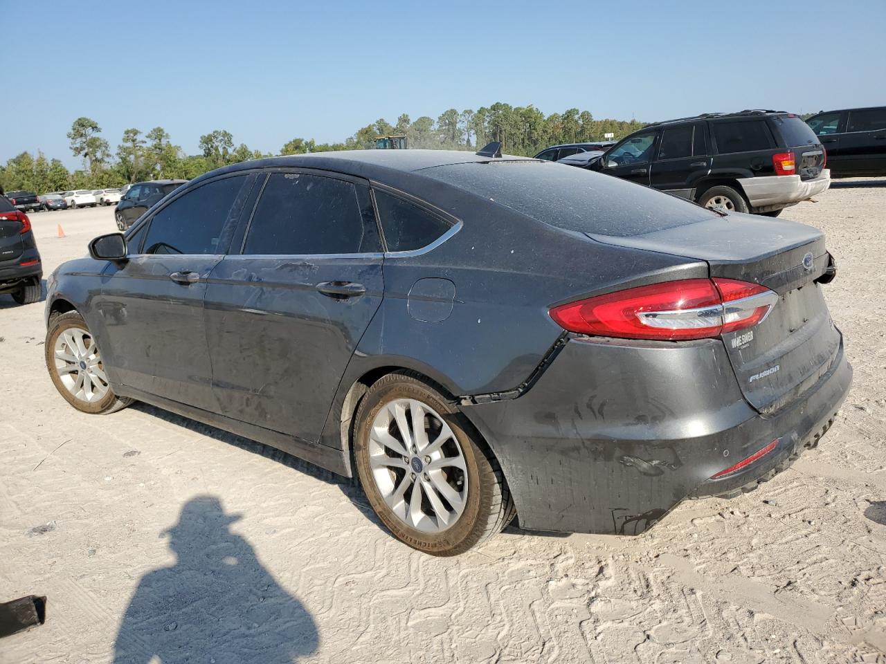 2019 Ford Fusion - Image 2