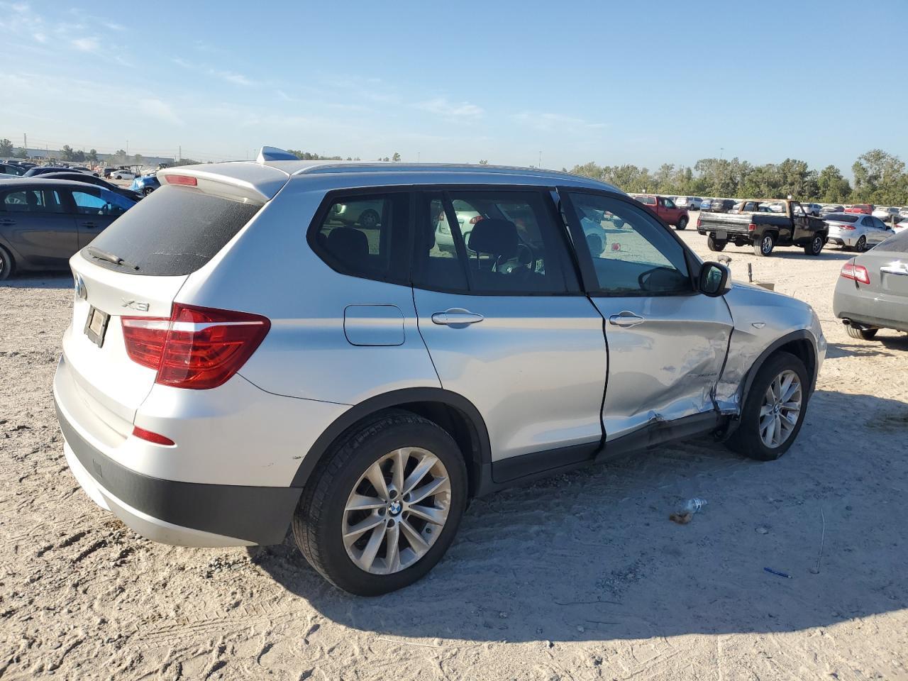 VIN 5UXWX9C50D0D02378 2013 BMW X3 no.3