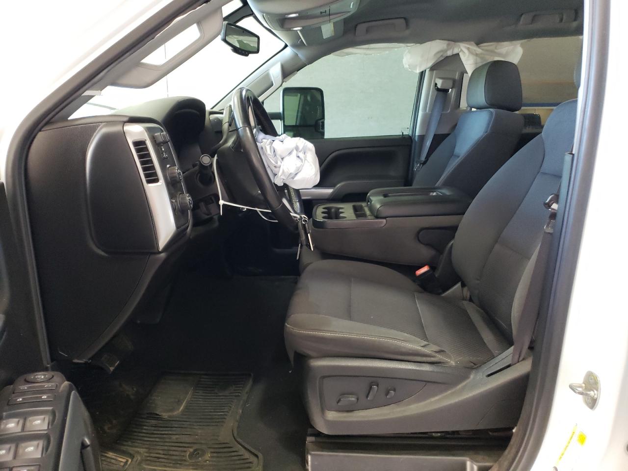 2019 Chevrolet Silverado - Image 7