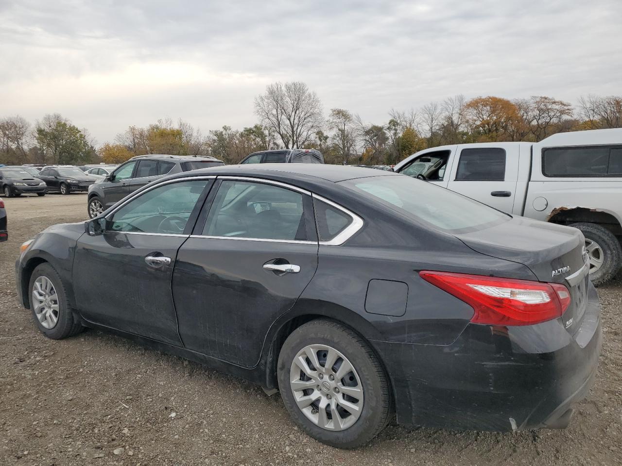 2016 Nissan Altima - Image 2