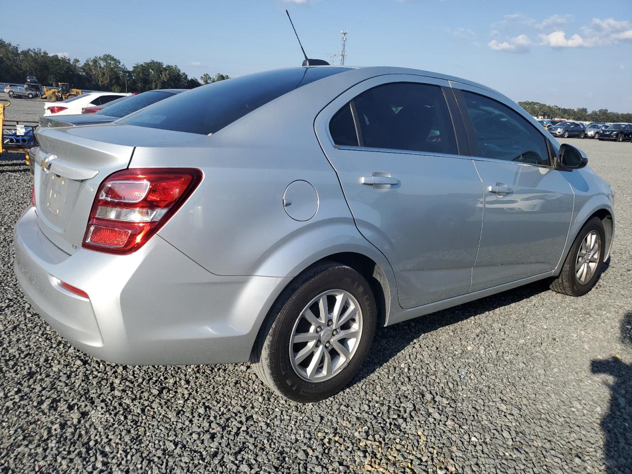 2018 Chevrolet Sonic - Image 3