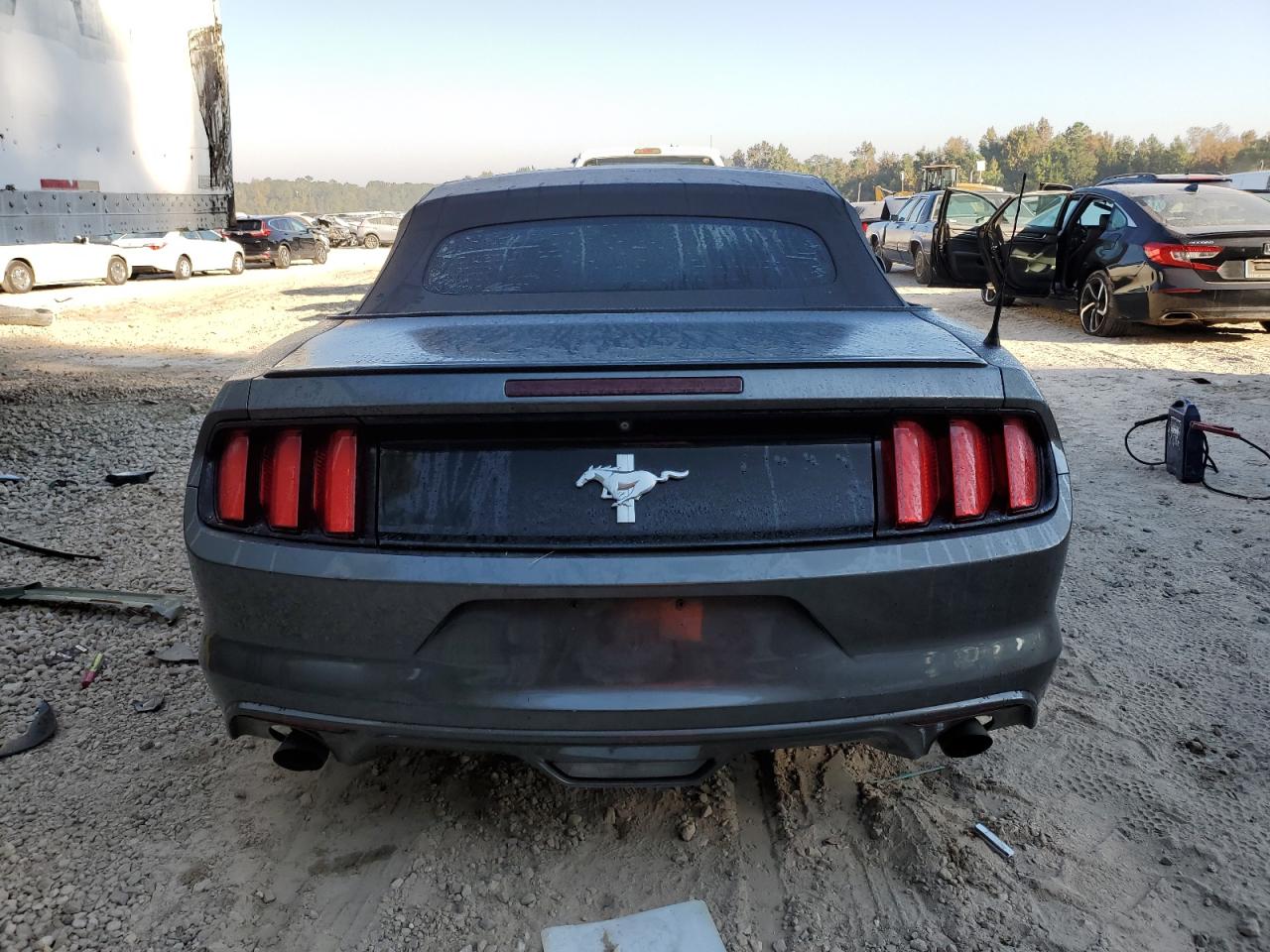 2015 Ford Mustang VIN: 1FATP8EM1F5359331 Lot: 77338674