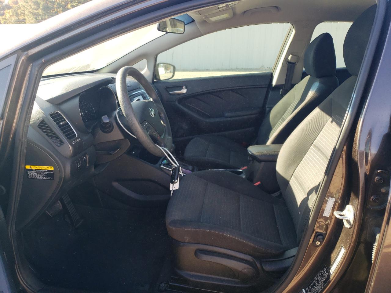 2017 Kia Forte - Image 7