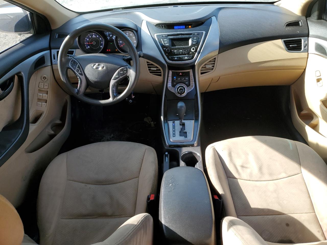 2013 Hyundai Elantra - Image 8