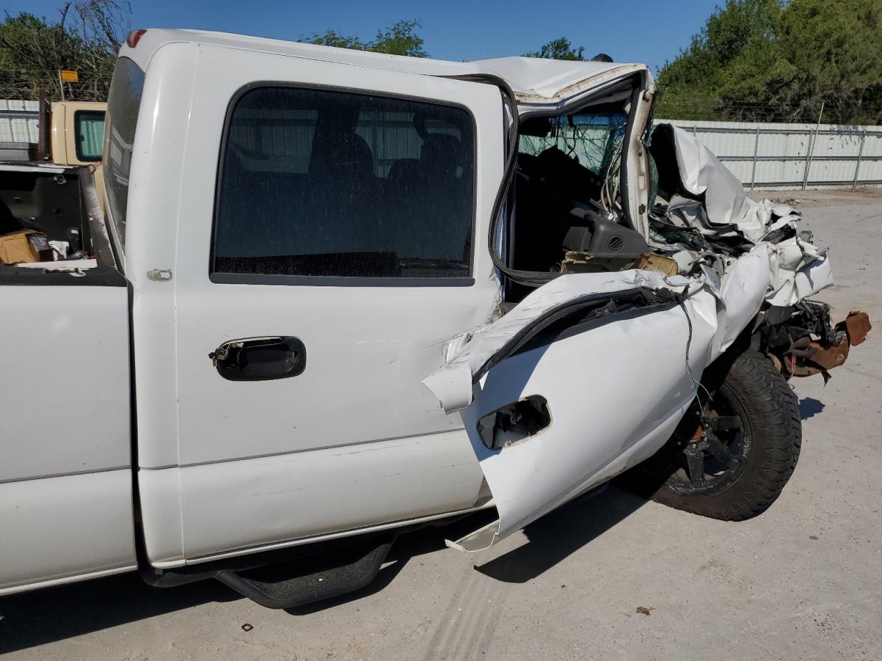 2004 Chevrolet Silverado C2500 Heavy Duty VIN: 1GCHC23U94F237271 Lot: 76339094