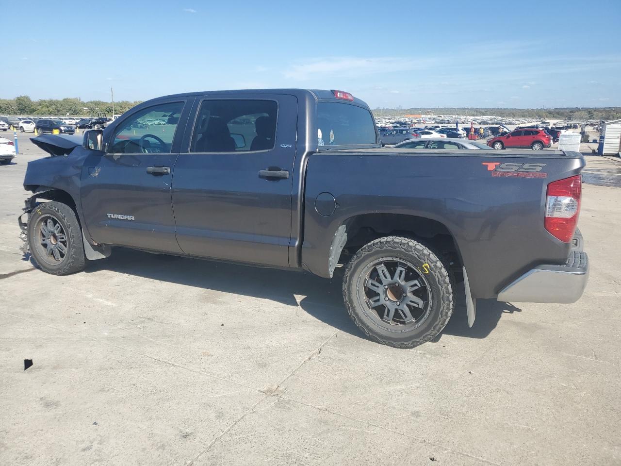 VIN 5TFEM5F14FX088686 2015 TOYOTA TUNDRA no.2