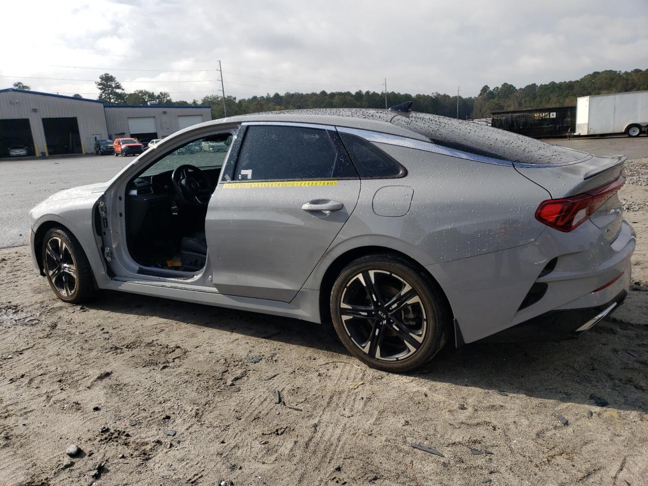2021 Kia K5 - Image 2