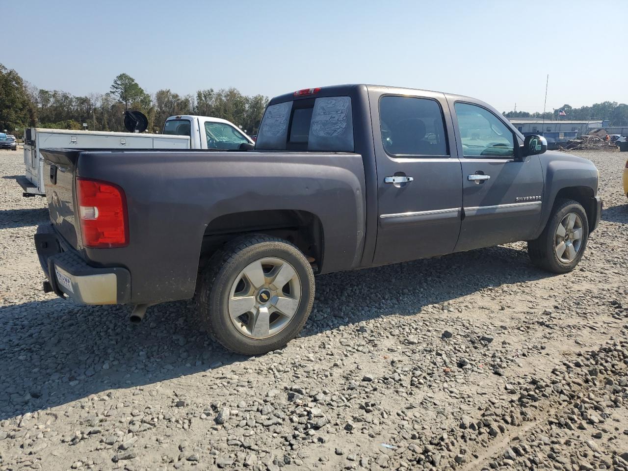 2010 Chevrolet Silverado - Image 3