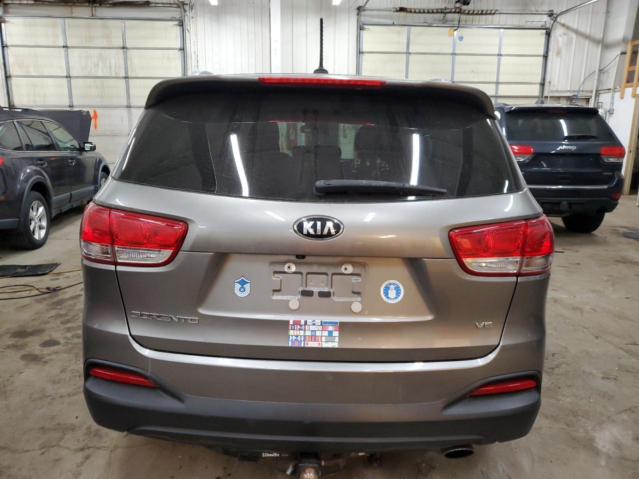 2018 Kia Sorento Lx VIN: 5XYPGDA53JG392690 Lot: 74732044