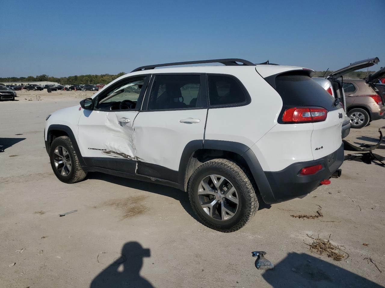2016 Jeep Cherokee - Image 2