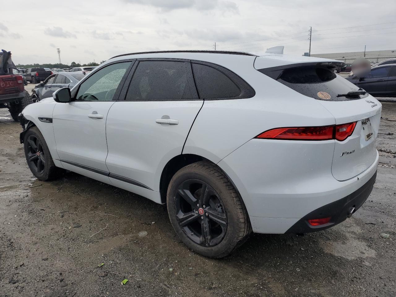 SADCL2BV3HA061006 2017 Jaguar F-Pace R - Sport