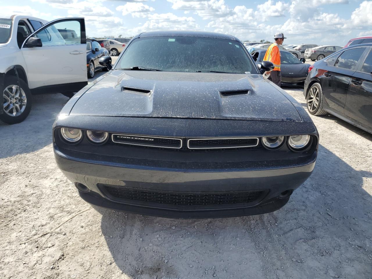 2019 Dodge Challenger - Image 5