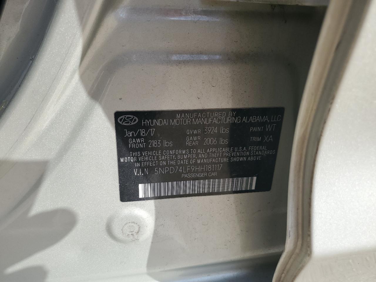 2017 Hyundai Elantra - Image 13
