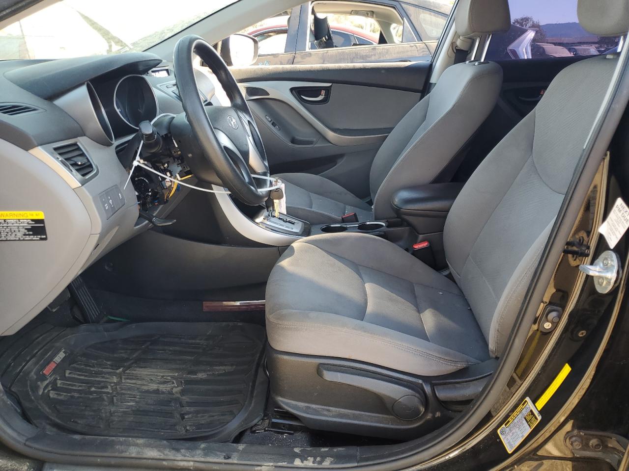 2013 Hyundai Elantra - Image 7