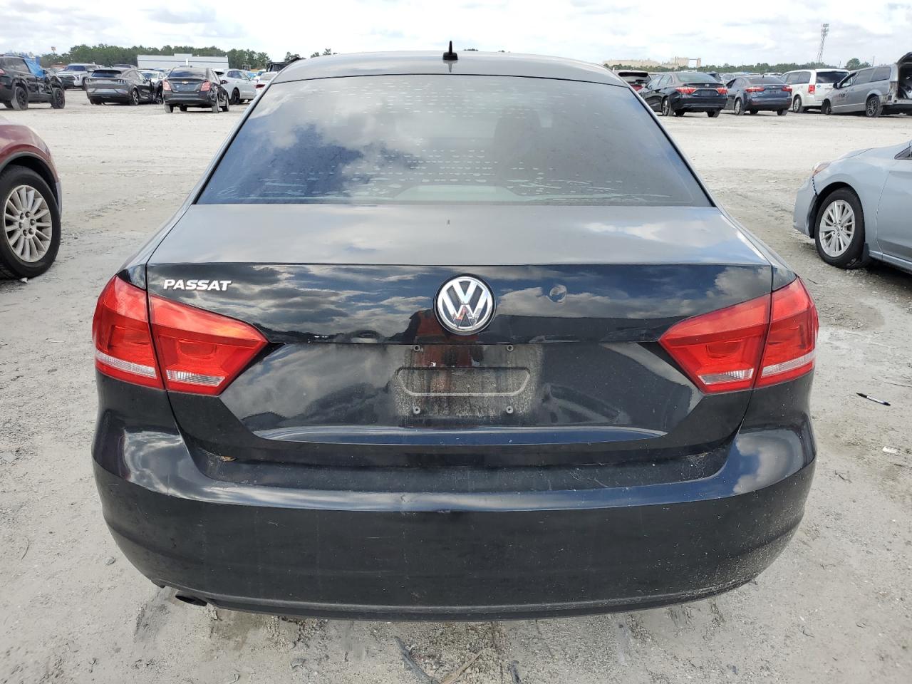 2013 Volkswagen Passat S VIN: 1VWAP7A34DC072628 Lot: 74684394