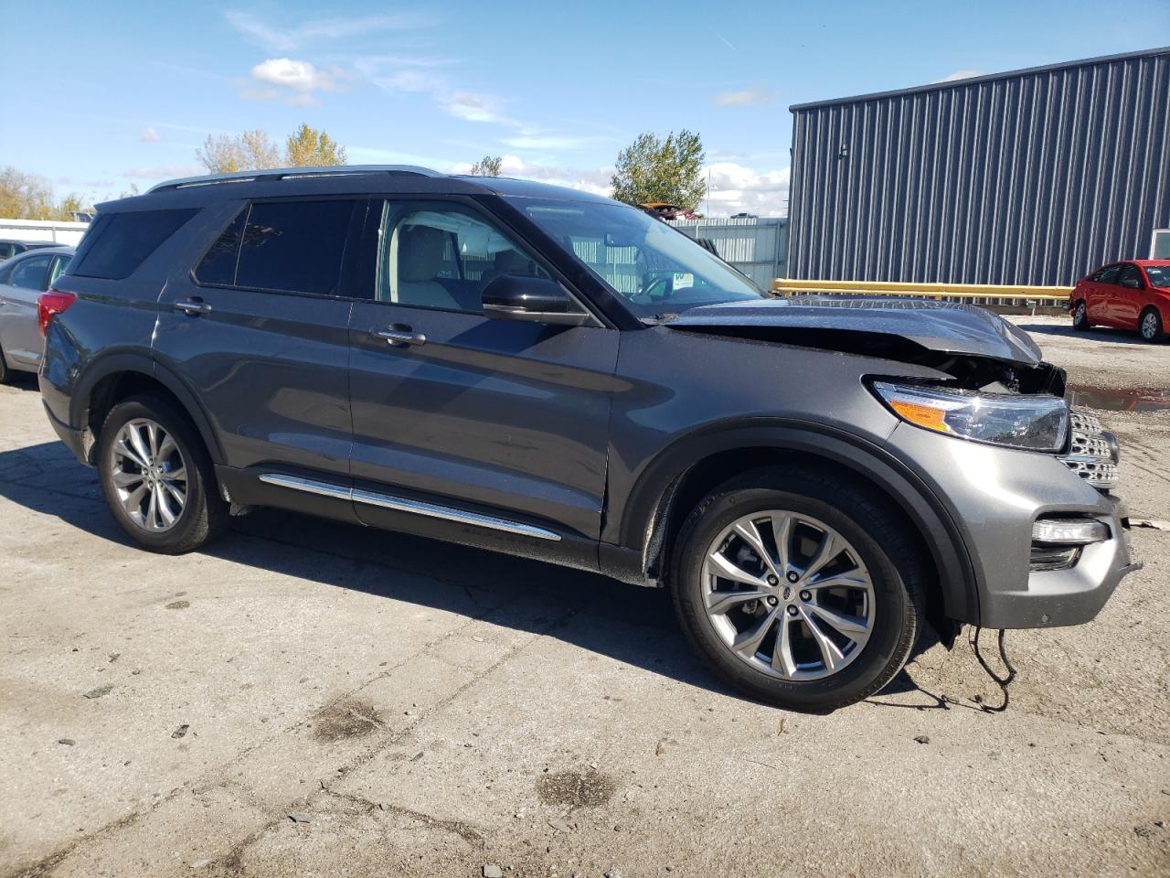 2023 Ford Explorer - Image 4