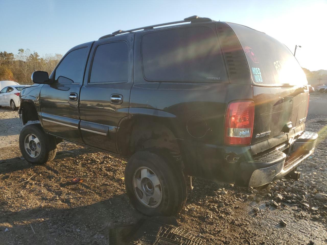 2003 Chevrolet Tahoe - Image 2