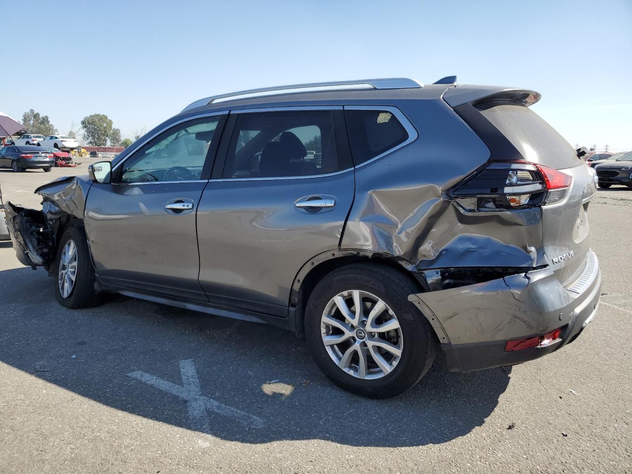 2020 Nissan Rogue - Image 2