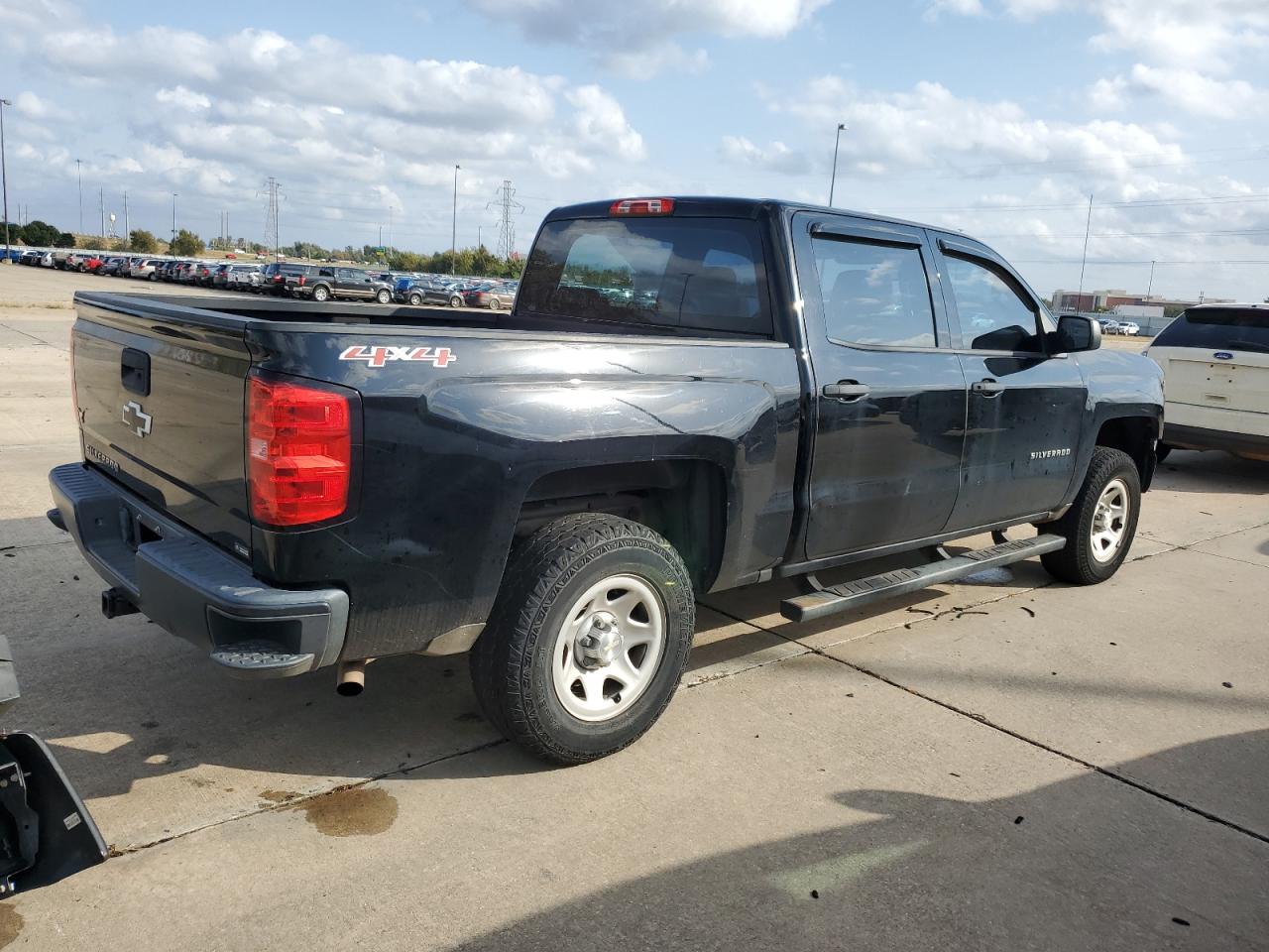 2016 Chevrolet Silverado - Image 3