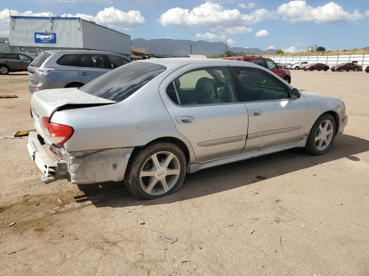 2002 Infiniti I - Image 3