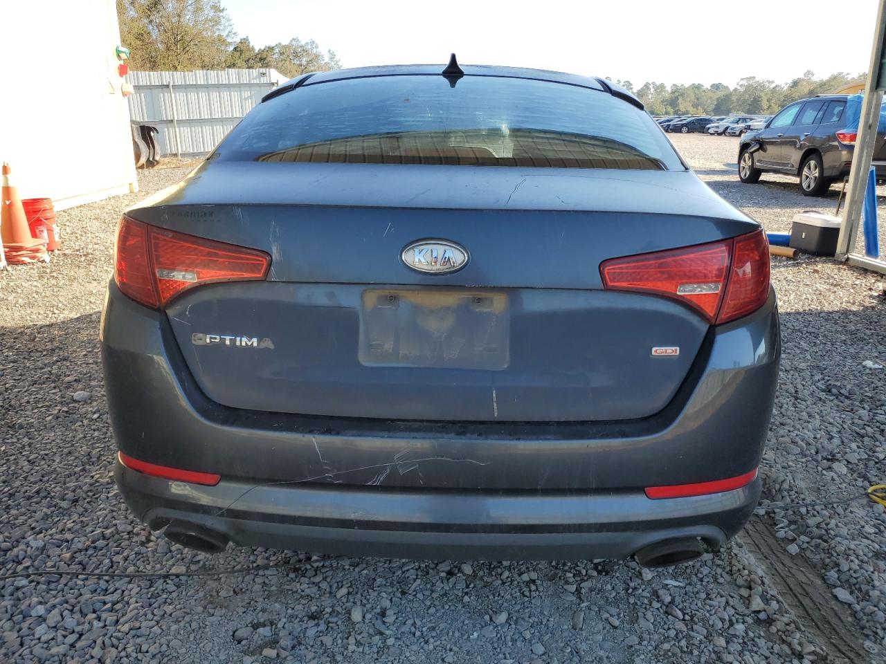 KNAGM4A79B5073327 2011 Kia Optima Lx