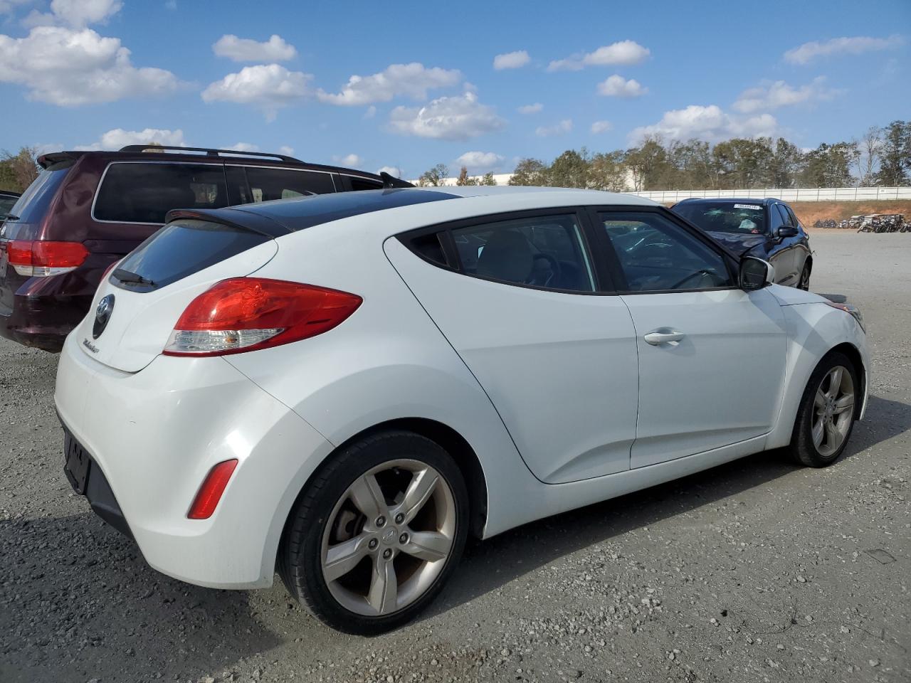 2013 Hyundai Veloster VIN: KMHTC6AD8DU095216 Lot: 78949264