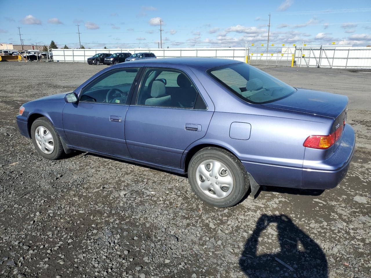 2000 Toyota Camry - Image 2