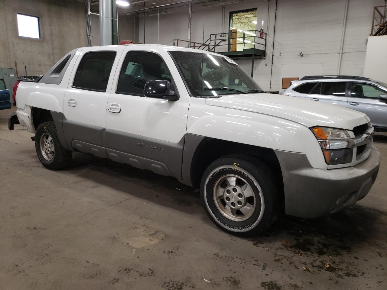 2002 Chevrolet Avalanche - Image 4