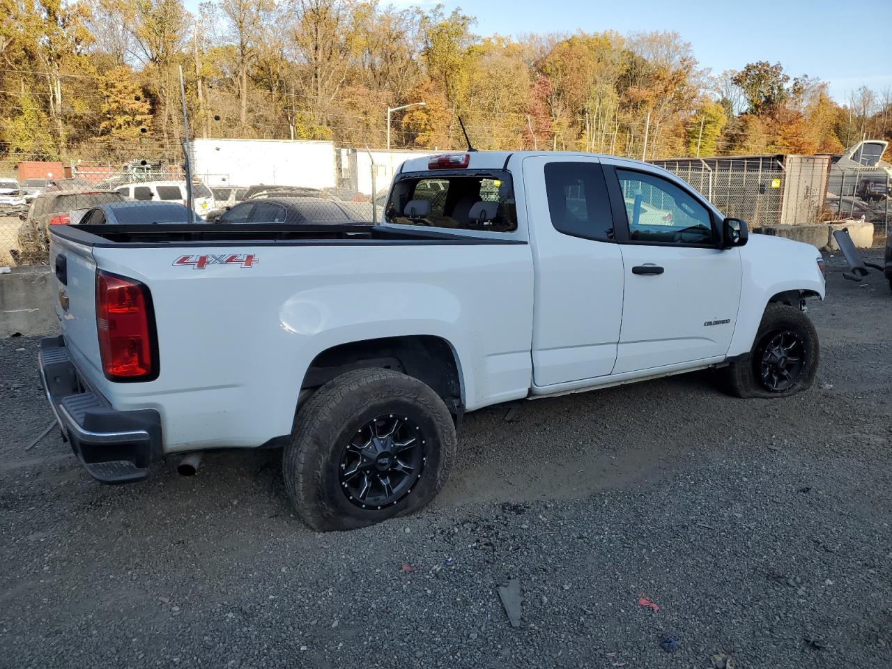 2019 Chevrolet Colorado - Image 3